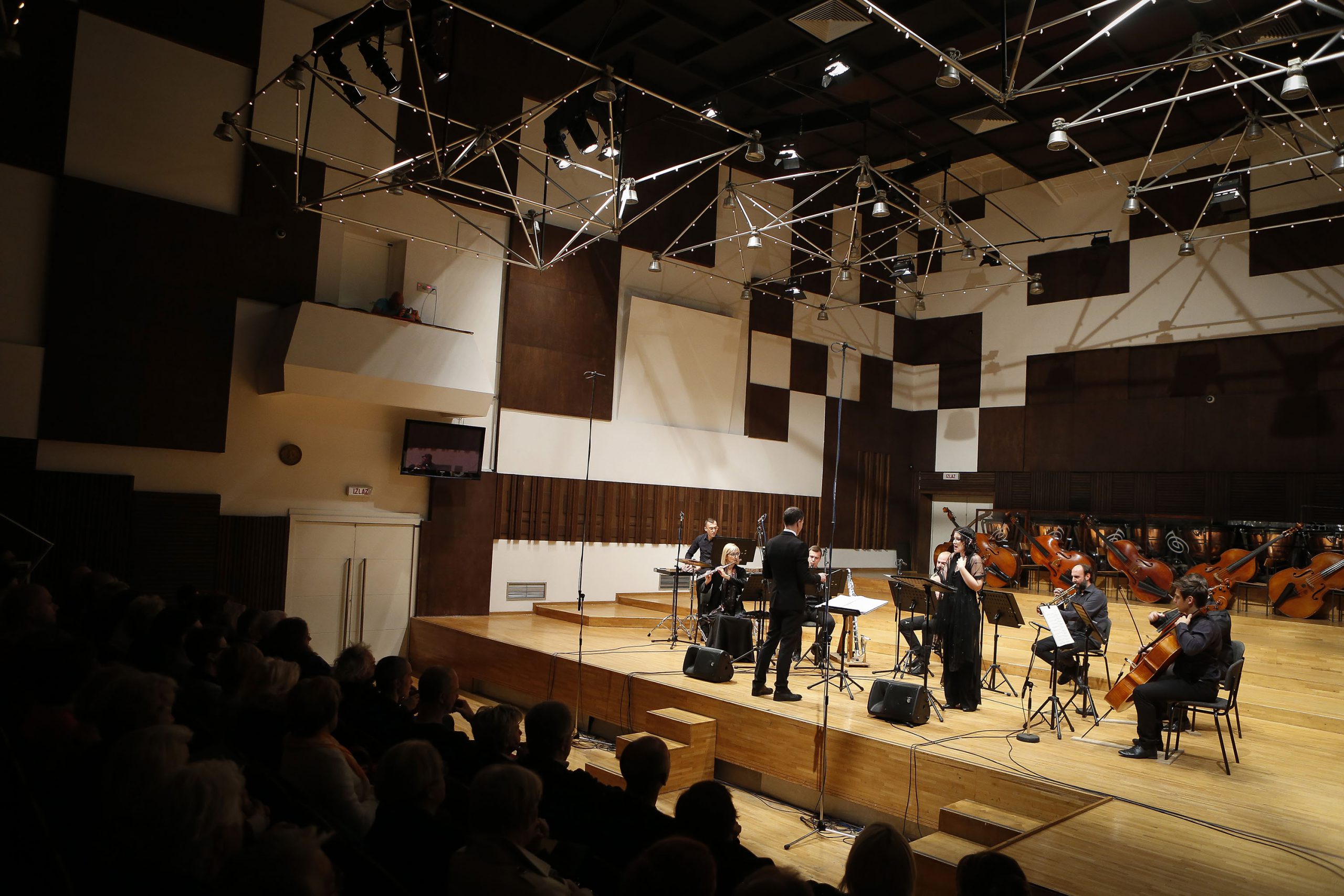 Branislava Podrumac performs Walton’s Façade with  Belgrade Philharmonic